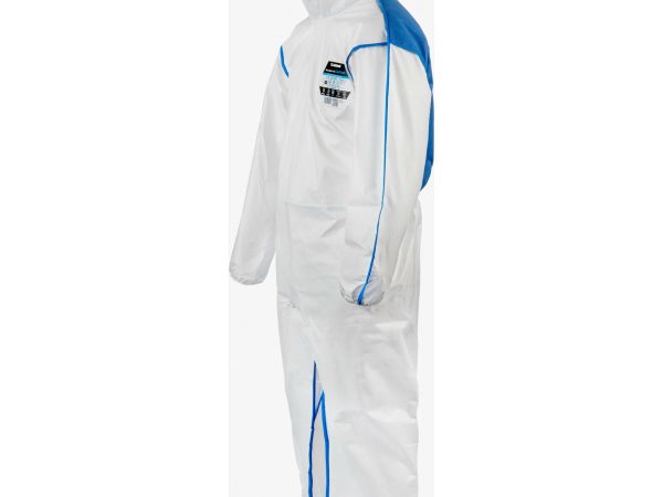 Buzo desechable diseñado con un panel trasero transpirable para dejar escapar el aire caliente y mantener al usuario más fresco. Los buzos están configurados con capucha, puños y tobillos elásticos.